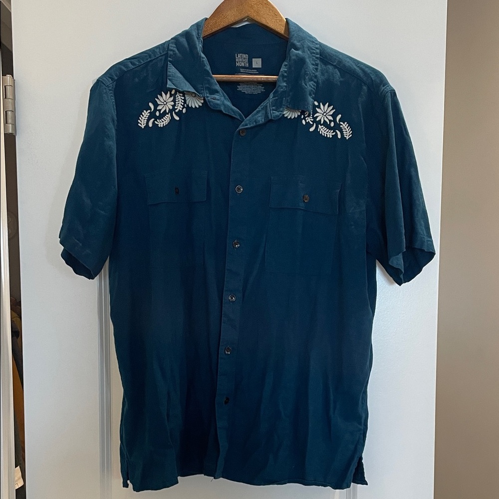 Latino Heritage Blue Floral Embroidered SS Button Down Men's/Unisex Shirt L